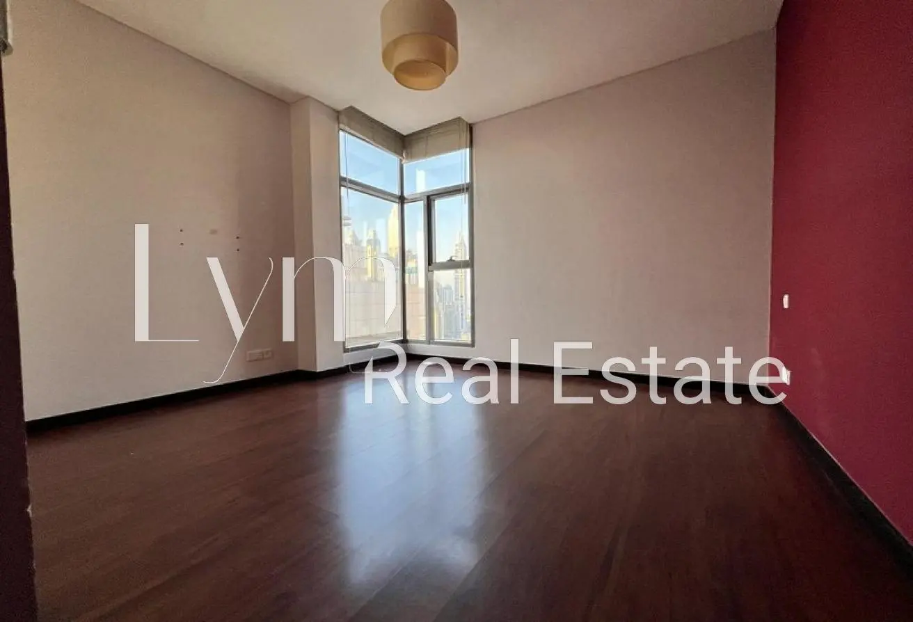 Second ensuite bedroom overlooking Dubai Marina, Green Lakes S2 apartment